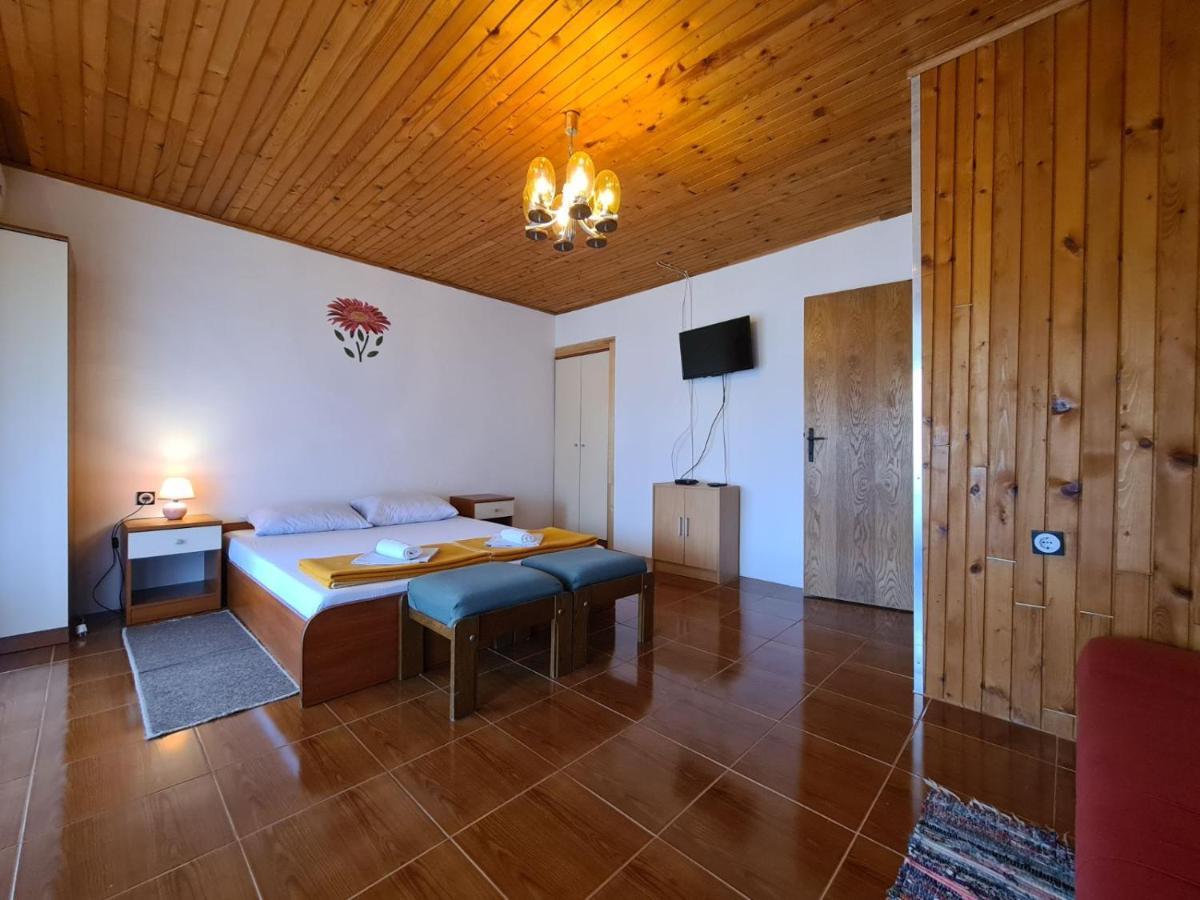 Apartments Zlatko 1397 Štinjan Dış mekan fotoğraf