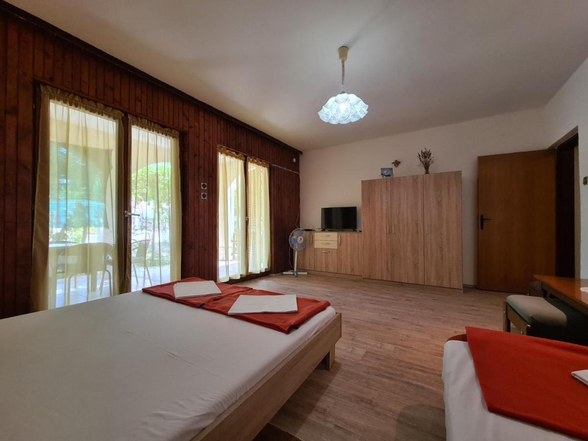Apartments Zlatko 1397 Štinjan Dış mekan fotoğraf